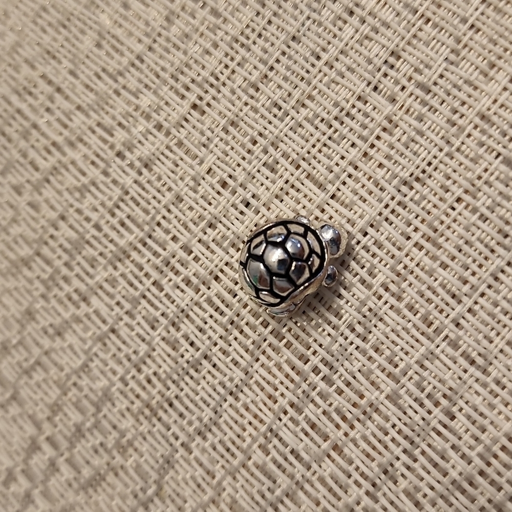 Individuality Bead